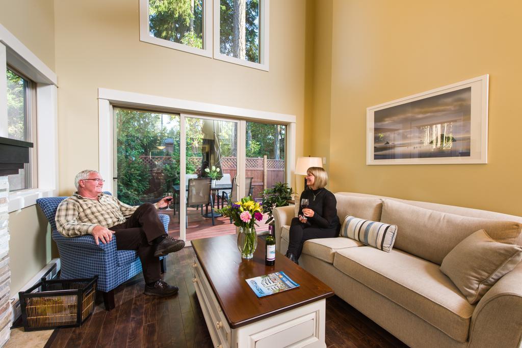 Oceanside Village Resort Parksville Dış mekan fotoğraf