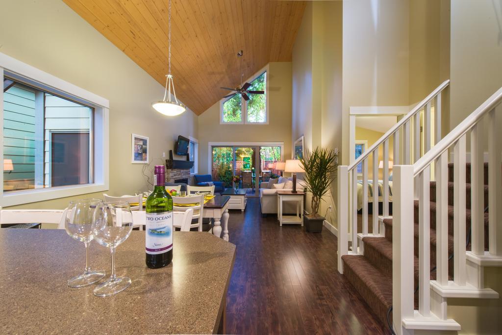 Oceanside Village Resort Parksville Dış mekan fotoğraf