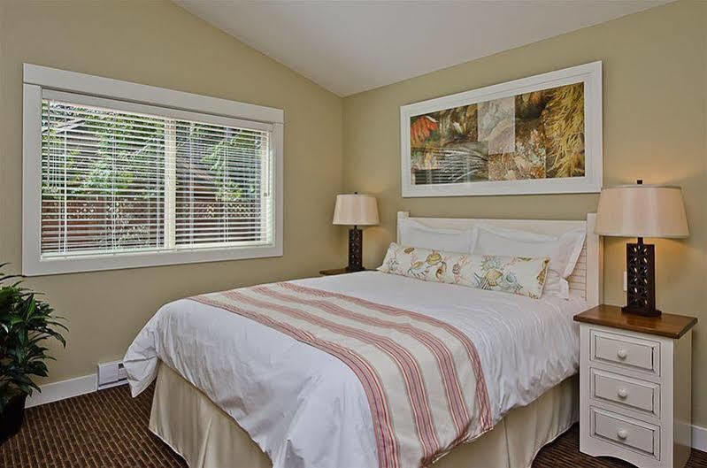 Oceanside Village Resort Parksville Dış mekan fotoğraf